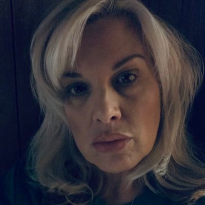 MaudeRoxx's profile picture. Mom...Daughter...Sister...Friend....smarter than your average blonde...!!!!