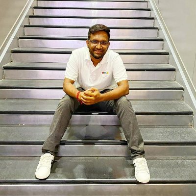 #Engineer #MBA #UXUIdesigner
Loves to speaks about #startup #Politics #Entrepreneurship #Design