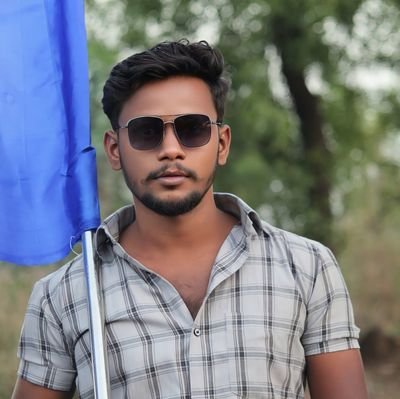 ಖಡ್ಗ ಹಿಡಿದು ರಾಜ್ಯ ಆಳಿರೋ ರಾಜರು ಹಾದಿಗೊಬ್ರು ಸಿಗ್ತಾರೆ ಆದ್ರೆ ಪೆನ್ ಹಿಡಿದು ಜಗತ್ತು ಆಳಿರೋರು ಅವರು ಒಬ್ಬರೆ... ಬಾಬಾ ಸಾಹೇಬರು 🇪🇺🙏🏻
