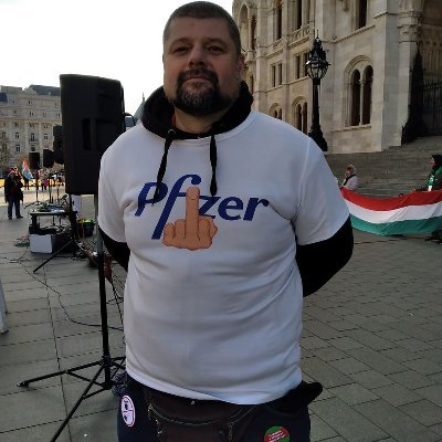 BarnaCsibi's profile picture. Nomen est omen.