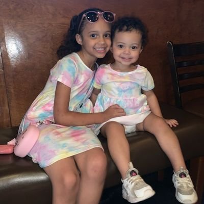 World's best dad according to Aubrey and Imani.