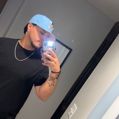 svakxz's profile picture. 