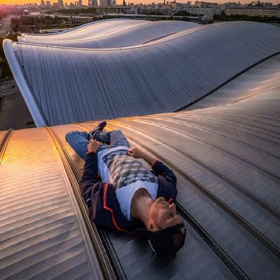 I don't only climb rooftops, but when I do... || aka 'that weird adrenaline junkie' || 
Escaped Russia after protesting against the war and being put in jail