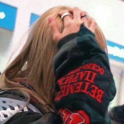 lisameuw's profile picture. digital art