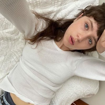 clairots's profile picture. getting older by billie eilish