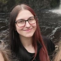 Rhian (@rhitheap) 's Twitter Profile