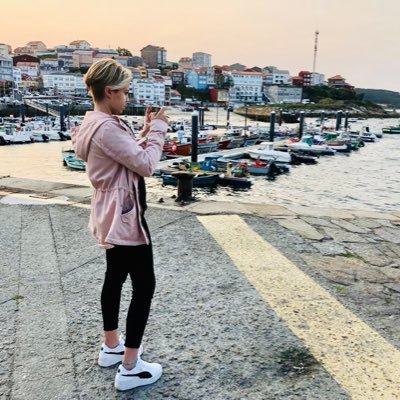 Graduada en Marketing e Investigación de Mercados. Community Manager por la UNED. Vive la vida que amas,ama la vida que vives.