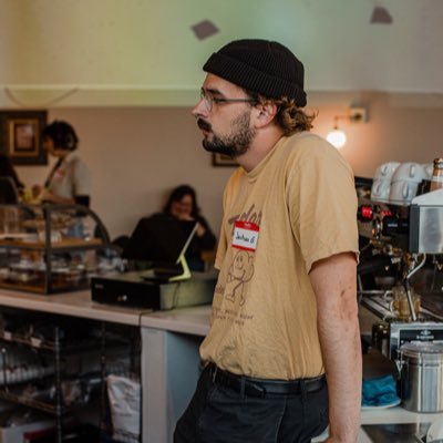 ya_boi_flik's profile picture. he/him 23