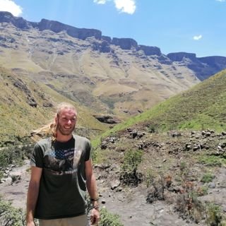 PhD Student at Griffith University studying pollination biology of tropical tree crops focussing on insect pollinators.