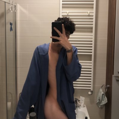 ♒️ un po’ stronzo ma piaccio lo stesso ;) ig: @_scognaaa_ 💋 @barbzwhore04 profilo privato👀