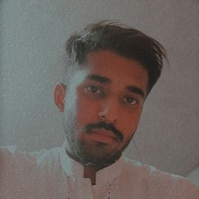 تم مت کھولنا میری مــــــــــــاضی کی کتابوں کو
جو تھا وہ رہا نہیں ، جو ہوں کسی کو پتا نہیں
