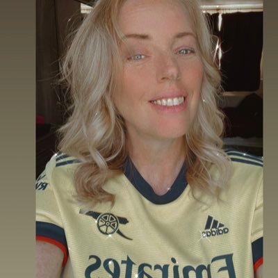Helping shape young minds. ✨Young Person Advocate/ Inclusion/ YP counselling/ harm reduction ✨ ❤️ ☘️family 🔴⚪Gooner for life 🐶 Dog Mum