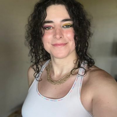 raea // 30 // Jewish pan transsexual femme anarchist 🤓🤓 // she/her // abolition now!! https://t.co/uRxxRVtKY1 | https://t.co/bwPEWbD8BO | https://t.co/XF1T0DBrn0