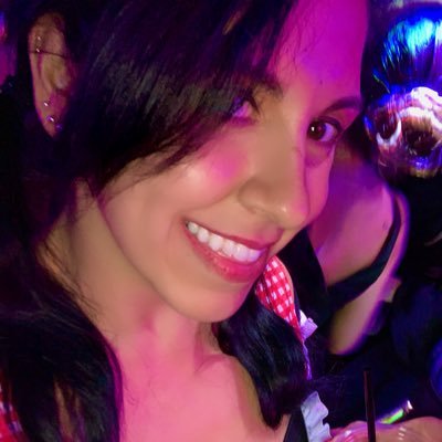 MsOnFire's profile picture. 🇮🇹🇸🇪🇨🇴🎲🎵🃏♏ ✝️🧘🏻‍♀️Jack of all trades. Master of none.