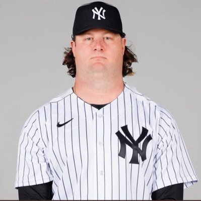 cardcollector46's profile picture. I am @Louisberini44 but I also collect cards and looking to have one of my own one day.