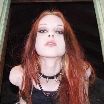 bleedingveinss's profile picture. other account: @clara0kcall