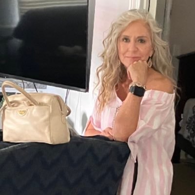 FreeSpi25407743's profile picture. Work full time, do side gig jobs! Conservative, love  reading , long walks, hiking, Gluten Free, love cooking.. ✌🏻🇺🇸