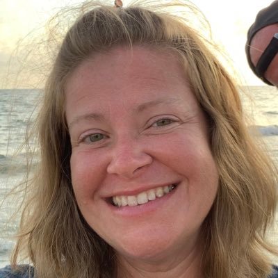 snarfyschmoo's profile picture. Mom of a fab 17 year old, wife of a most excellent guy, and hard-working 3rd grade teacher, Dog mom of the world’s smartest corgi