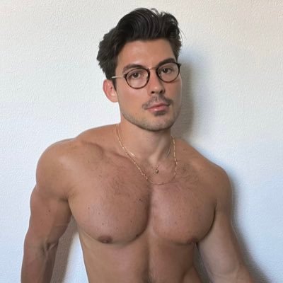 tun72491430's profile picture. 