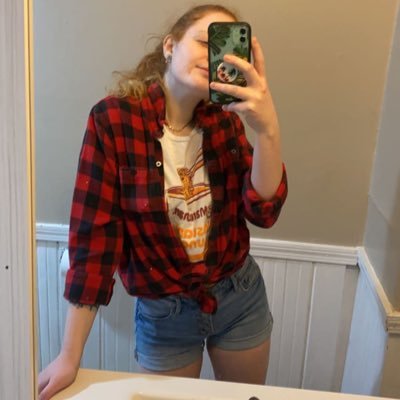 Venmo💸 beka-washburn if you’re feeling generous I’m tryna cure depression with chocolate Bipolar and ADHD — welcome to the shitshow