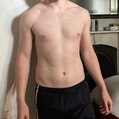 Melbourne / Naarm based slutty footy player. Preaching sex and body positivity. Hit me up if you want to collab.
