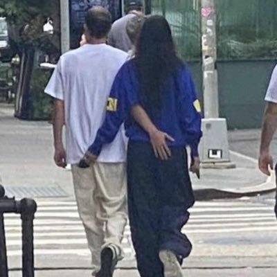 JustMe02049's profile picture. he/him goodboy ☺️ switch