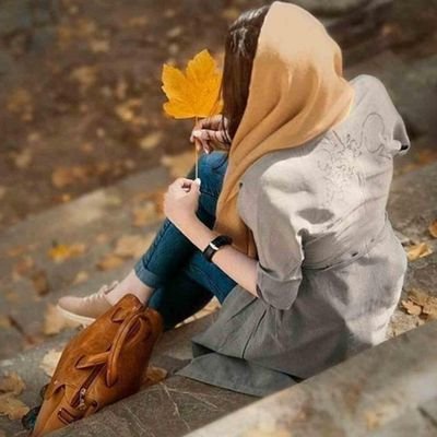 انا عندالقلوب المنكسرة
(بعد منتصف الليل،كل شيء يصبح هادي...إلا قلبي)