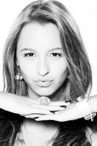 Fã Clube @CarlaDiaz_  marcinha de #Rebelde 
Desde : 2/08/11 
Dona do : @rebeldehistory 
--- Parceria : @_TayLautnerfc
