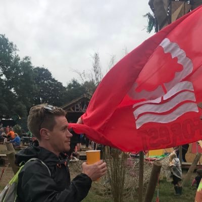 Owner of the Glastonbury Forest Flag, Indie Music, Wine Drinking, Proud Leftie, Forest Fan, living the dream in Melbourne. #NFFC