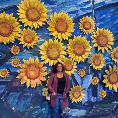 Divorced Single Mother and I Sell Antiques. Good to be back on here please follow me and I follow you back old account get blocked