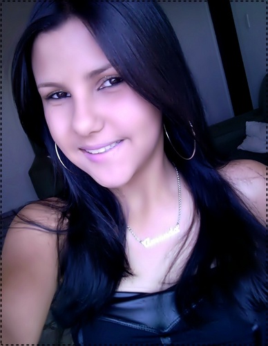 Prefiro ser chamada de metida do que forçaar simpatiia e seer chamada de falsa.! ;)) '