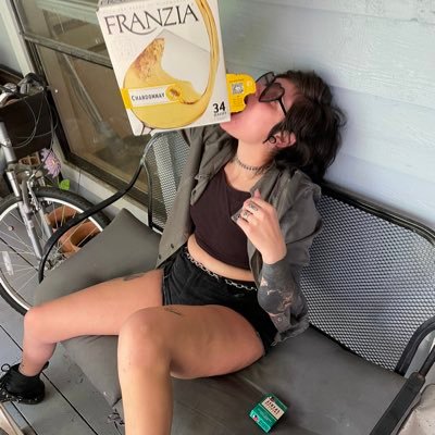 cubanlinknoose's profile picture. their infernal majesty