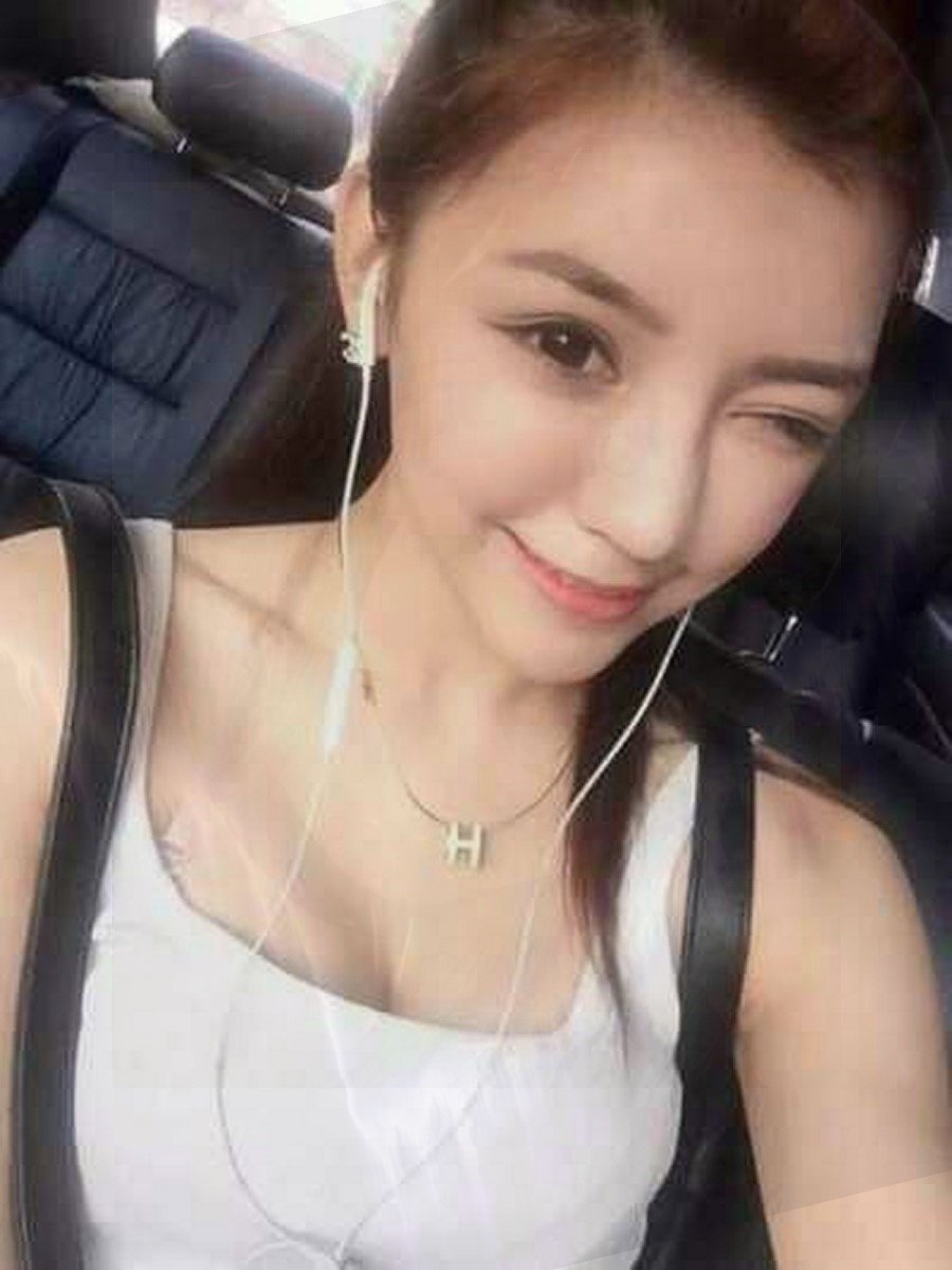 EmilyFe64851247's profile picture. 腹を割って話す