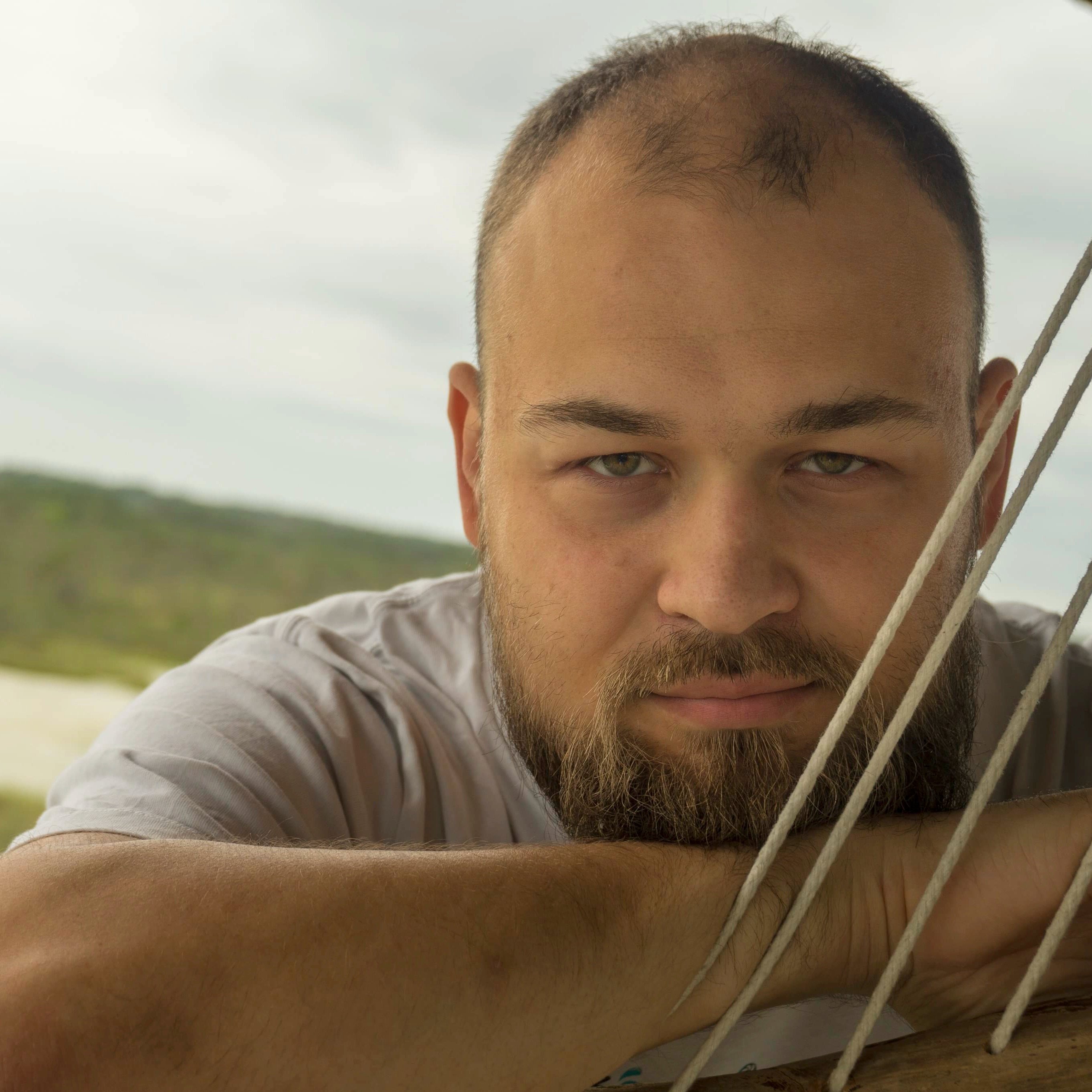 alekszelin's profile picture. Co-Founder @ PayPugs & Angel Ventures