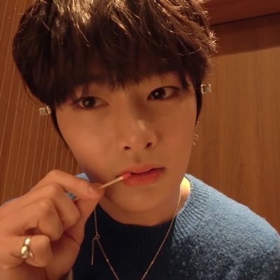 |15|stans: skz, itzy, newjeans, xdinary heros, enhypen, seventeen, twice and more
