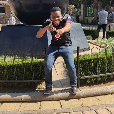 manhlamza's profile picture. Chelsea, Orlando Pirates, Socialist.