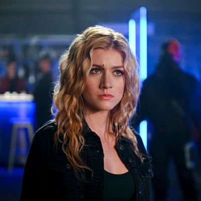 my name is Mia Smoak but others know me as Mia Queen I’m the daughter of Oliver Queen and Felicity Smoak in a future timeline and I’m the future Green Arrow