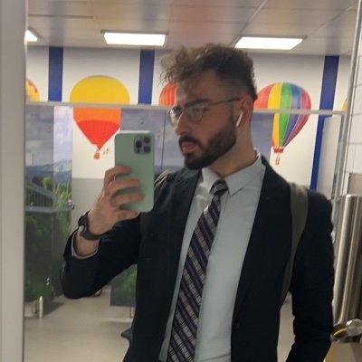 Fourth year law student at the University of Edinburgh //Fundraising Officer for @UoEProBono1. 🇵🇸 🏴