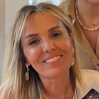 aynurgundogan's profile picture. Herkesin yolculuğu kendine göredir ve herkes lâyık olduğu yere yolculuk eder.