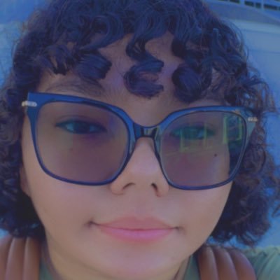 leftist who like mcyts, marvel, Harry Potter, some dc, and Star Wars (obsession in progress)