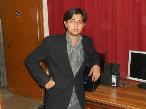 SyedRazaAliShah's profile picture. IF YOU LIKE ME THEN RAISE YOUR HAND , AND IF YOU DON'T LIKE ME THEN RAISE YOUR STANDARD.