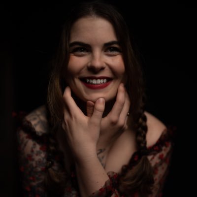 poet, model, photographer, free spirit & a talker of metaphors. sometimes I’m funny