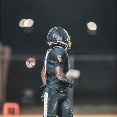 ||C/O 2025 || 5’6 160 || Burlington Edison|| WR/DB ||11.34 100m || 🏈🏃‍♂️|| 1st team all NWC wr ||