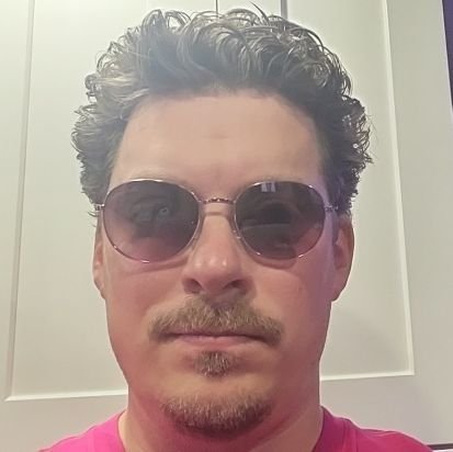 CazNeerg's profile picture.