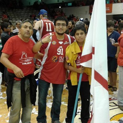 Valdivia-Chile 🇯🇪
26 años
Estudiante UACH 
U. de Chile 💙❤️
CDV  🔴⚪
Spurs ◼️◻️◼️
Djokovic G.O.A.T 🎾