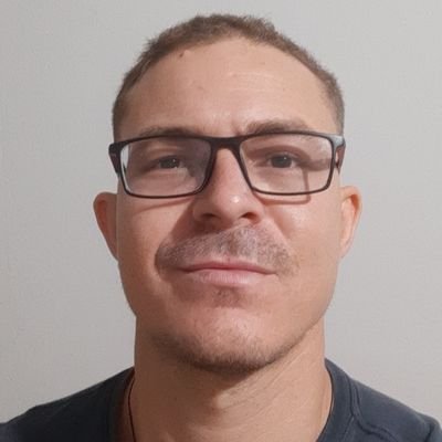 Brasileiro, BEM CASADO❤, pai de duas lindas 🥰crianças e patriota🇧🇷💚🇧🇷!!!
@jersodre88 👍👊👏