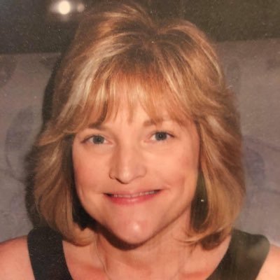 LynneMccharen's profile picture. 