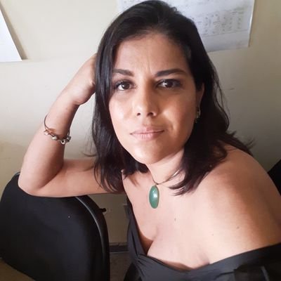 Fernanda_PMW's profile picture. Aprendendo sobre humildade e honestidade com os pseudo irracionais. Mal sabem os "racionais" o quão estão errados...