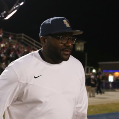 Husband, Dad, Coach @footballgbhs @breezeboyshoops | #GoGators |