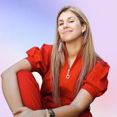 vikarrieta's profile picture. 🔴 Cofounder & CEO @monoblock #LibresParaCrear ⚡️Creadora de @happimess.co 🌈 Curso de Marketing en Domestika👇 Links a tienda y más: